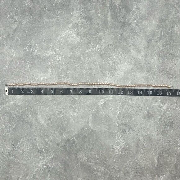 NWOT Vintage Womens Ivory Cream Natural Pearl Bead Necklace Jewelry 17 inches - Picture 8 of 9